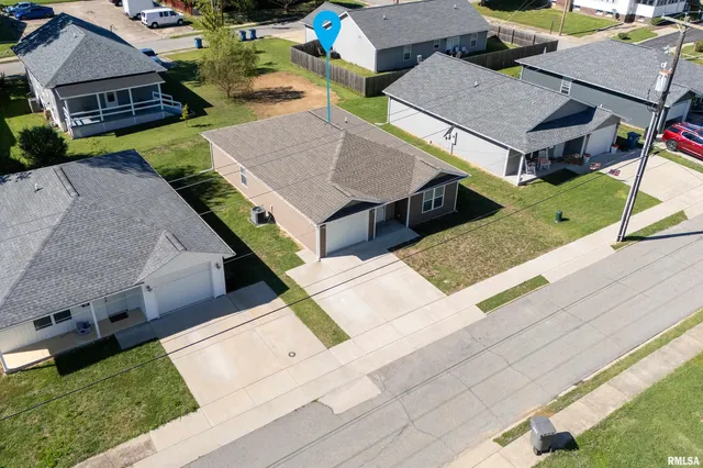 $179,900 | 504 South Mechanic Street, Marion, IL 62959