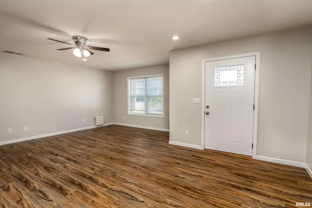 $179,900 | 504 South Mechanic Street, Marion, IL 62959