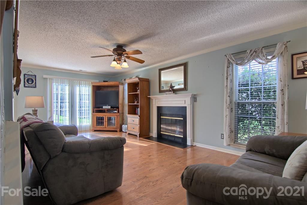 134 Running Briar Road Fletcher, NC 28732 - Photo 4 of 22 Gallery Image 4