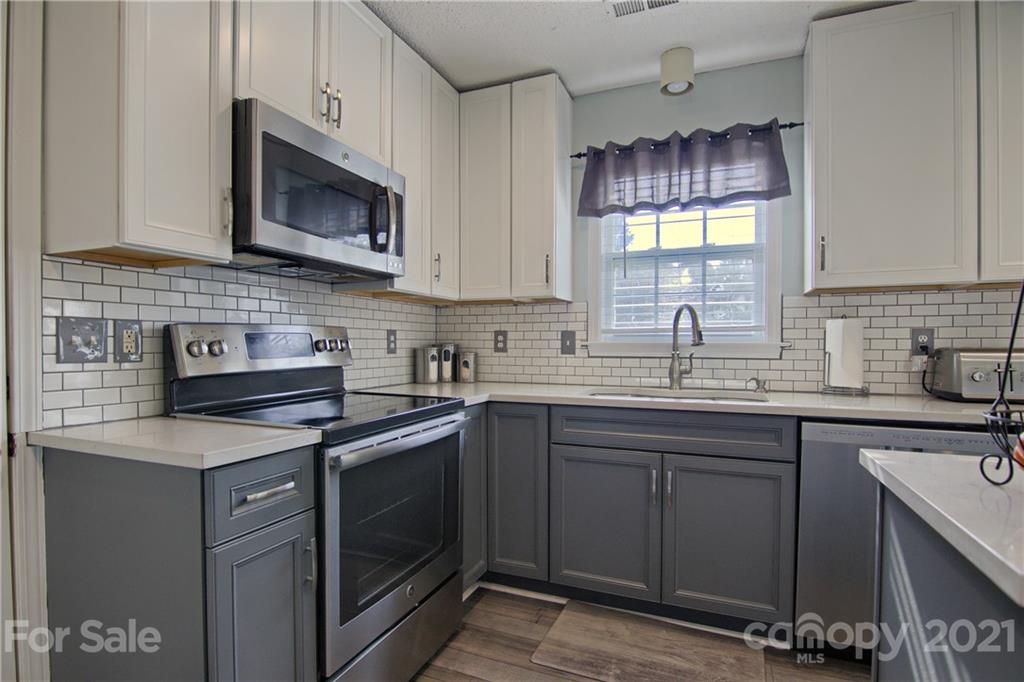 134 Running Briar Road Fletcher, NC 28732 - Photo 8 of 22 Gallery Image 8