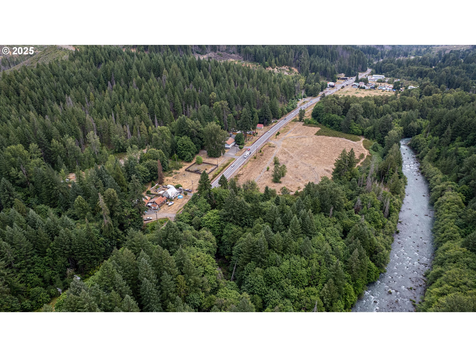 22 Hwy Idanha Or 97350 Idanha, OR 97350 - Photo 12 of 23 a black and white photo of a house