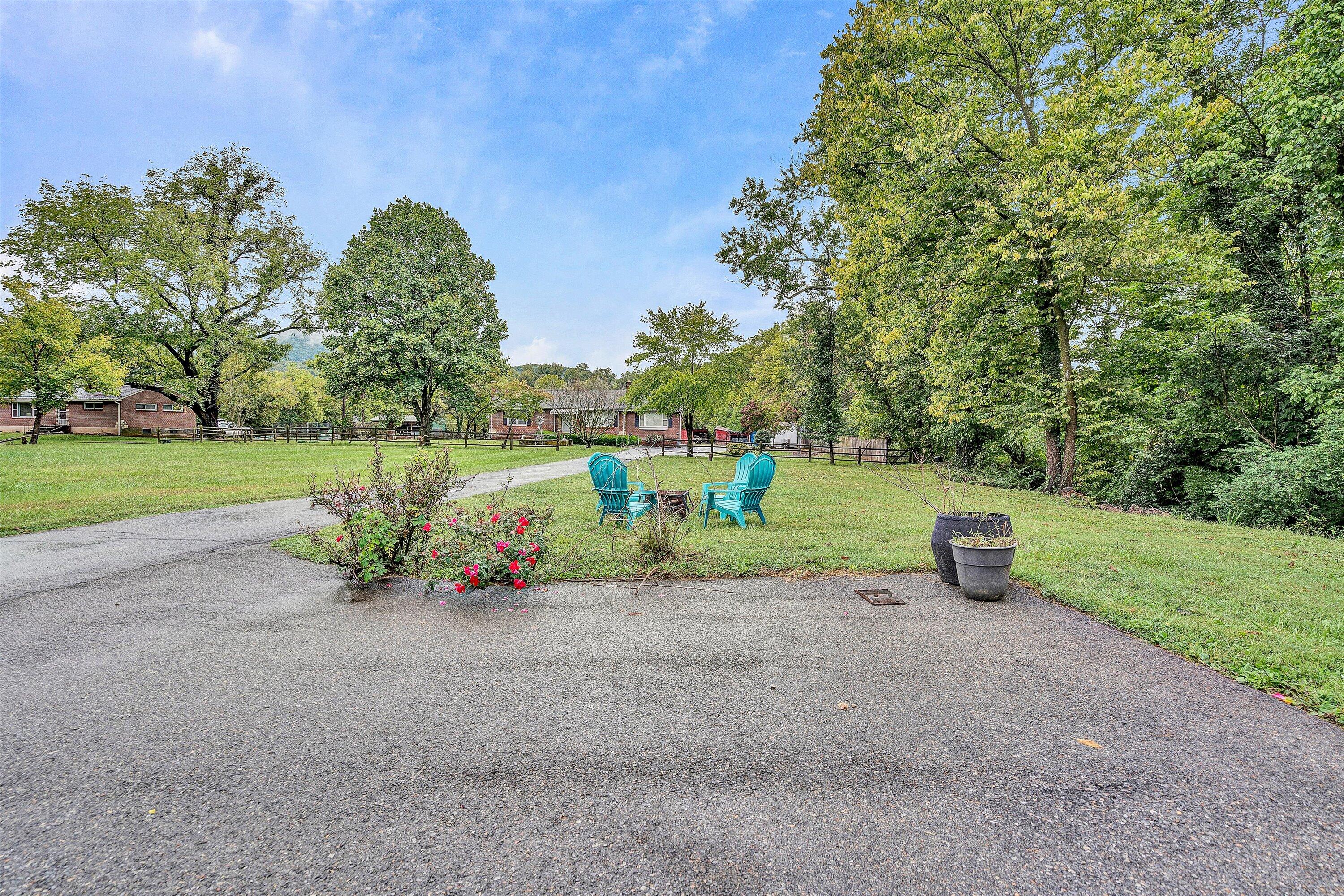 6449 Merriman Road Roanoke, VA 24018 - Photo 20 of 24 20-DSC03541
