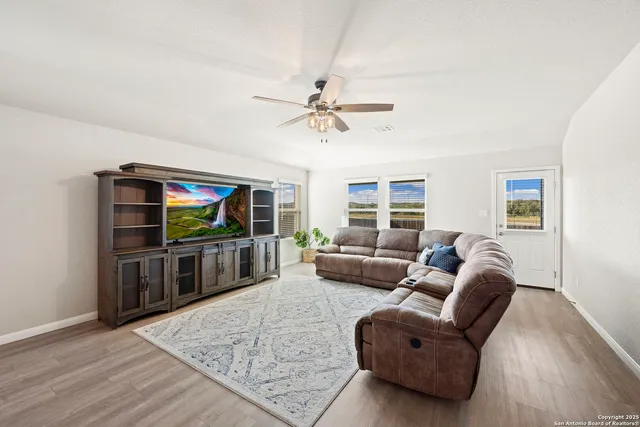 $2,150 | 5316 Jasmine, Bulverde, TX 78163