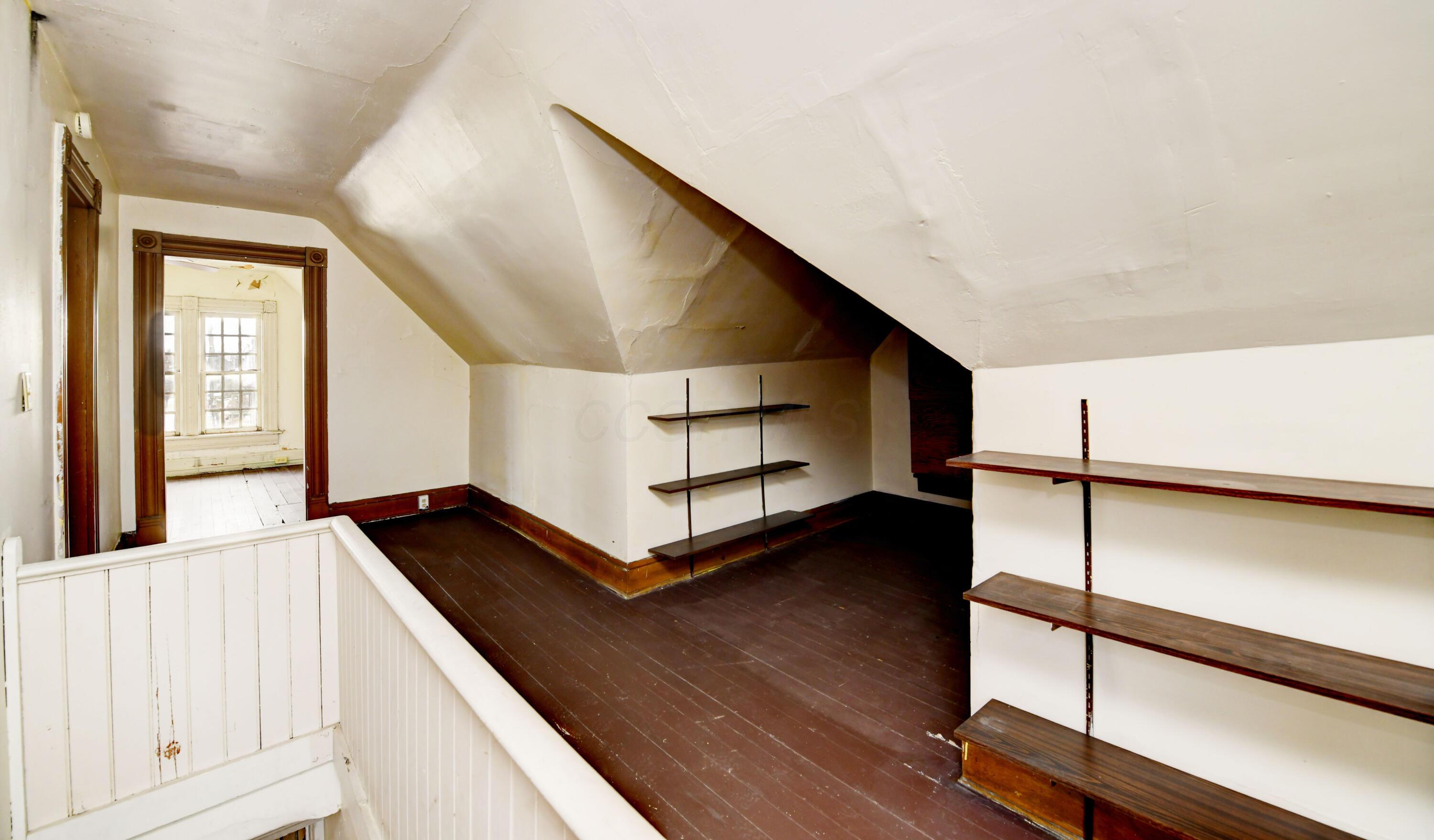 1422 Bryden Road Columbus, OH 43205 - Photo 40 of 63 Third Floor