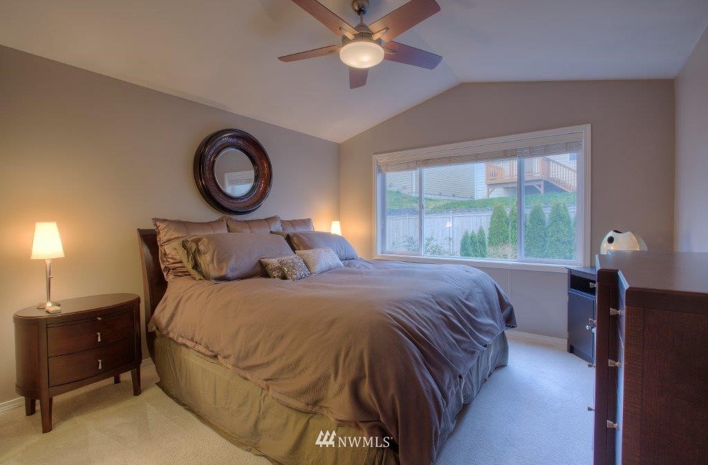 552 Elma Place Northeast Renton, WA 98059 - Photo 14 of 20