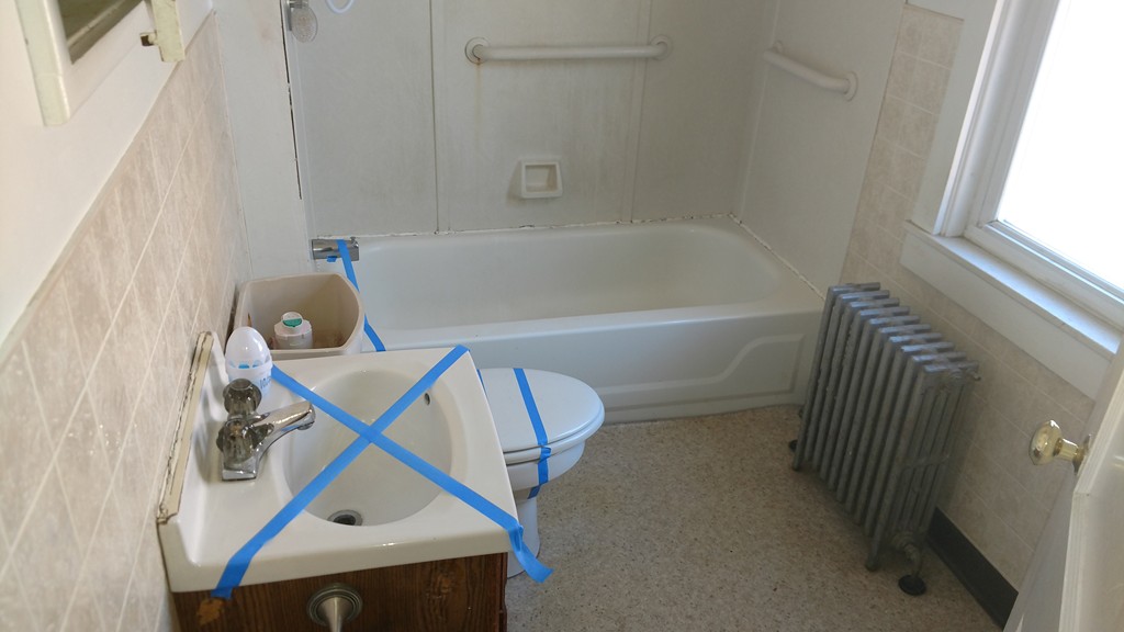 1315 Providence Road Northbridge, MA 01588 - Photo 5 of 11 a bathroom with a bathtub