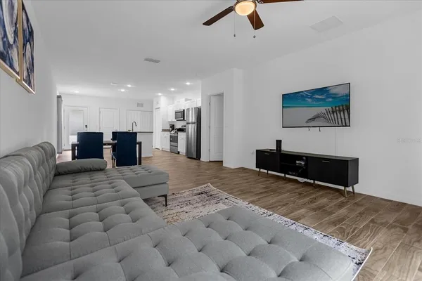 $2,300 | 97 North Goldwyn Avenue, Orlando, FL 32805