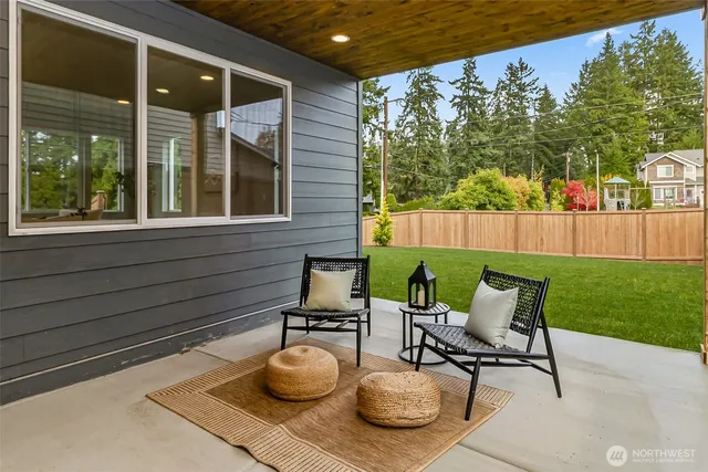 $1,299,990 | 1720 S Lake, Lynnwood, WA 98087