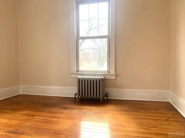 $2,200 | 207 Woodbridge Avenue, Unit A, Metuchen, NJ 08840