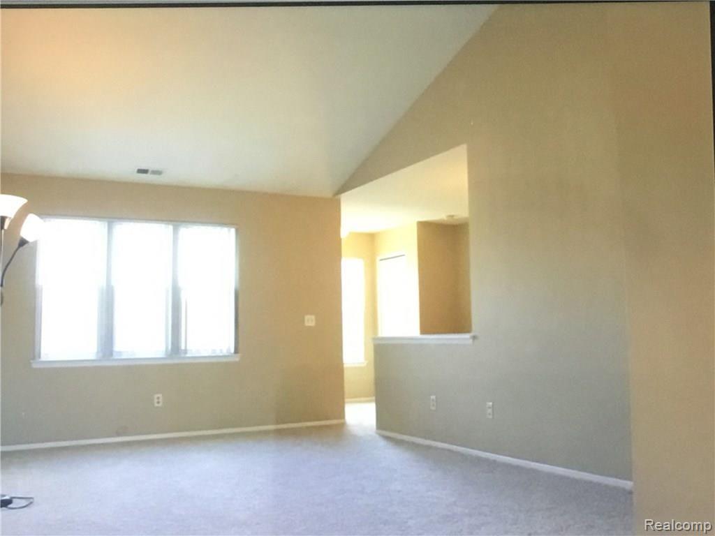 1687 Clemens Circle Rochester Hills, MI 48307 - Photo 5 of 14