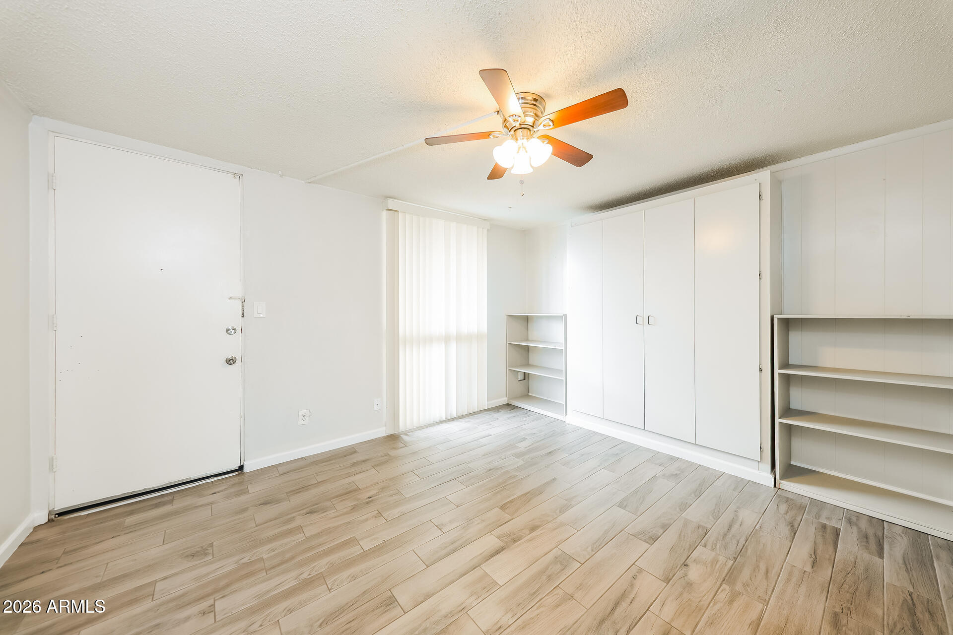 6320 North 16th Street, Unit 7 Phoenix, AZ 85016 - Photo 6 of 14 8-photo-Living-Room