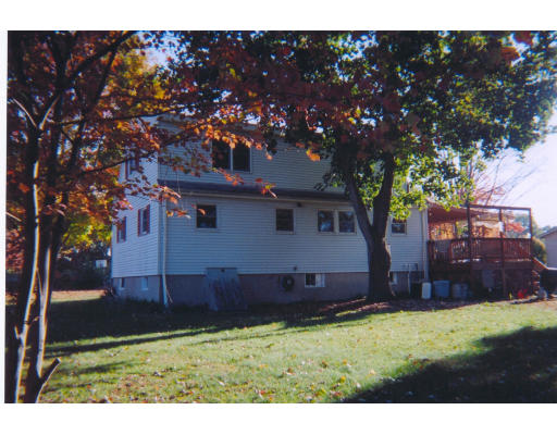 32 Old Bolton Road Hudson, MA 01749 - Photo 3 of 5