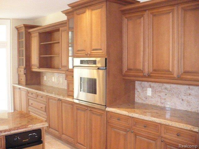 2545 Cedar Brook Court Rochester, MI 48309 - Photo 5 of 10 KITCHEN