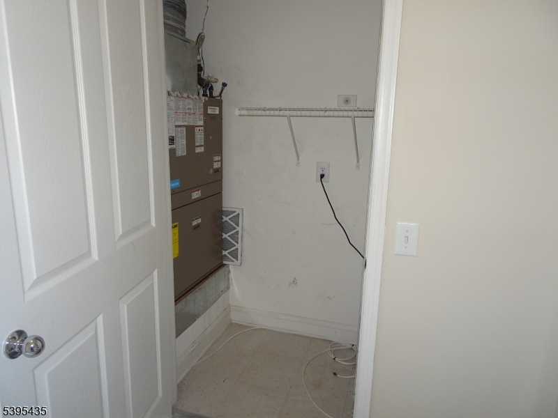 112 Limerick Lane, Unit 1 Phillipsburg, NJ 08865 - Photo 12 of 35