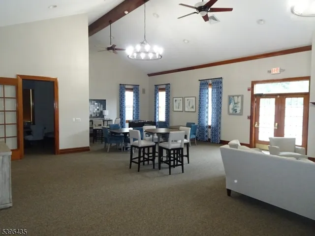 $2,000 | 112 Limerick Lane, Unit 1, Phillipsburg, NJ 08865