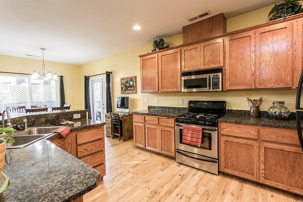 2262 Springbrook Road Medford, OR 97504 - Photo 10 of 30 Additional Photo