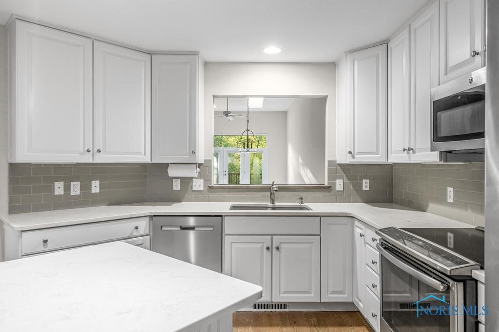 1617 Eaglebrook Road Toledo, OH 43615 - Photo 15 of 47 Kitchen