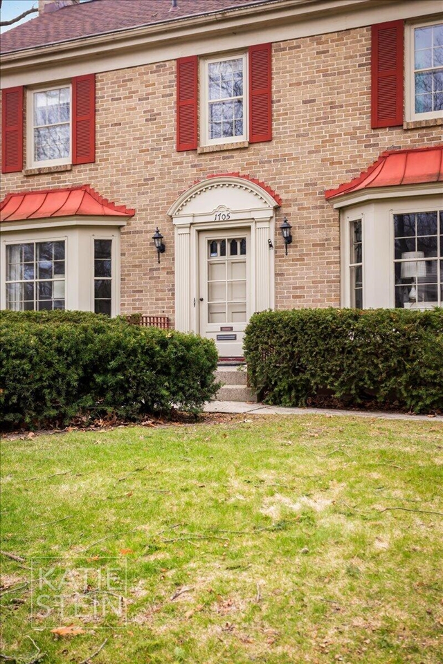 1705 Pontiac Road Grand Rapids, MI 49506 - Photo 3 of 57