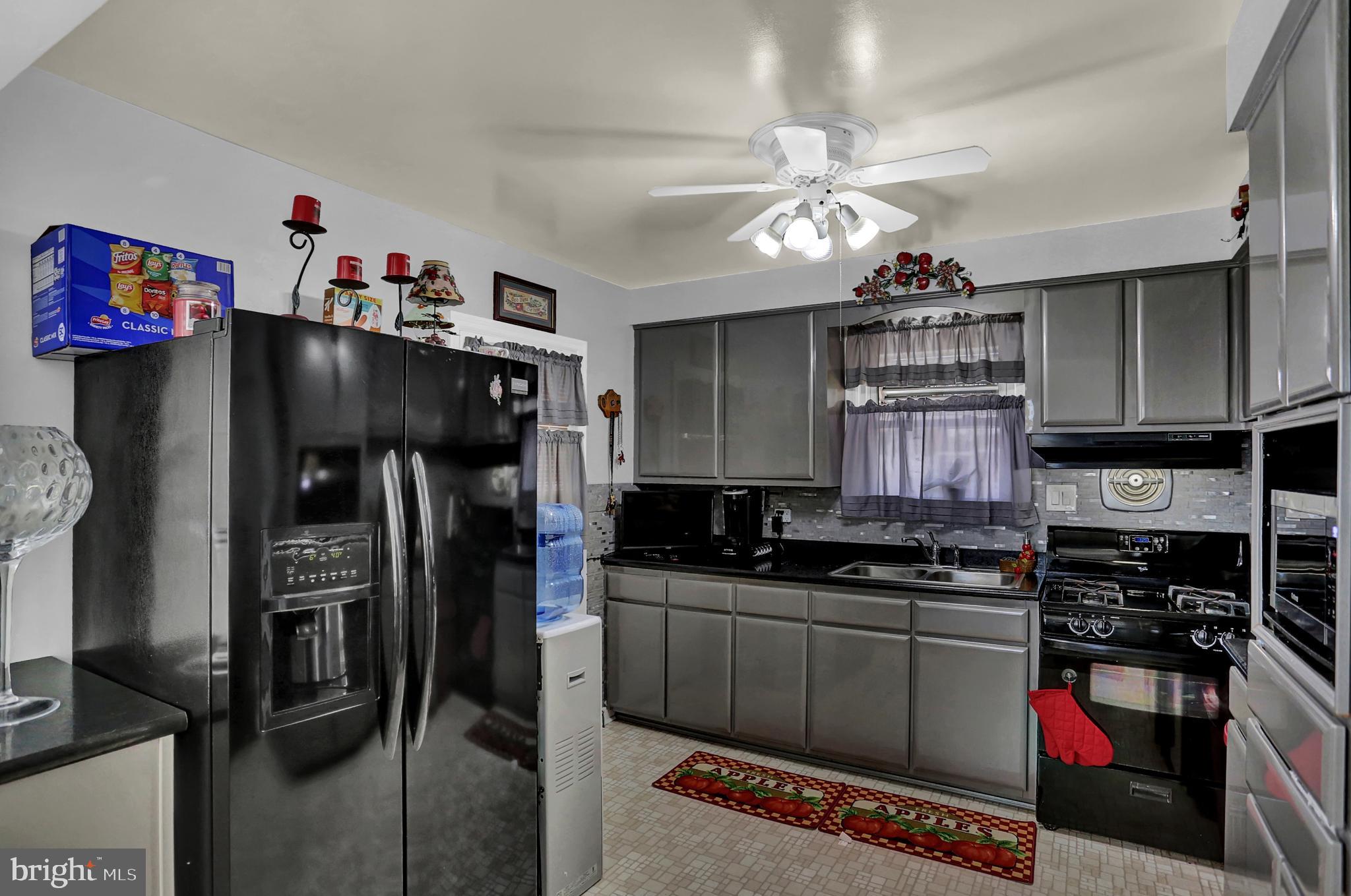 332 Edgewood Road York, PA 17402 - Photo 16 of 26 Gallery Image 16