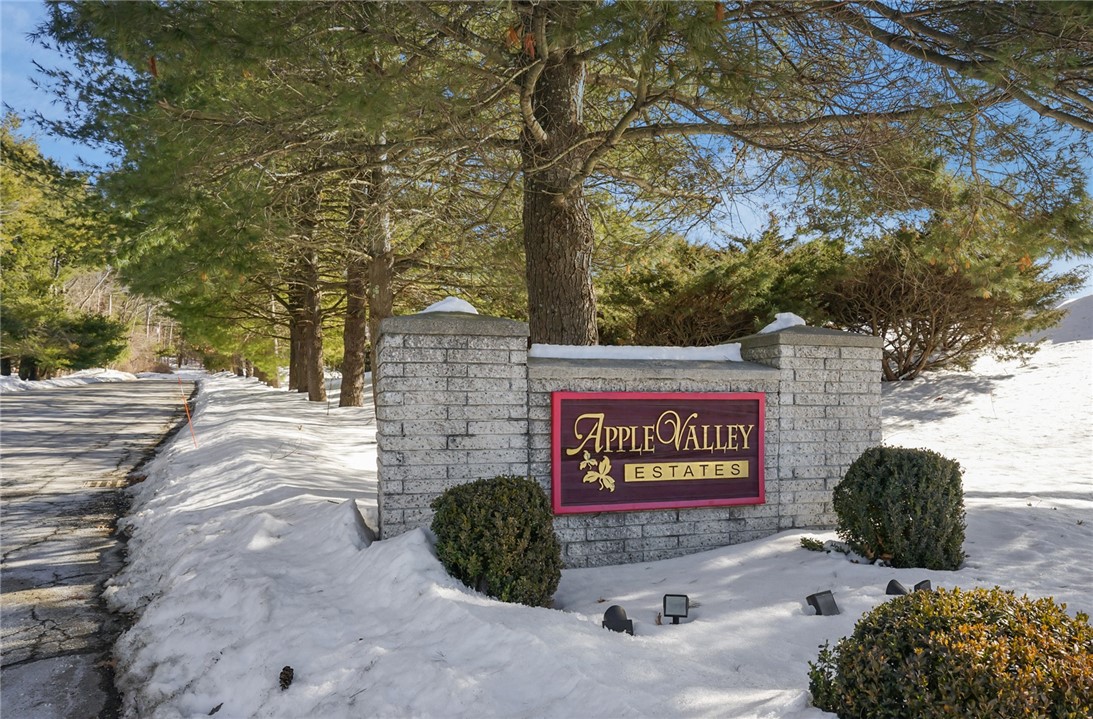 1 Magnum Court, Unit 4 Smithfield, RI 02917 - Photo 4 of 34