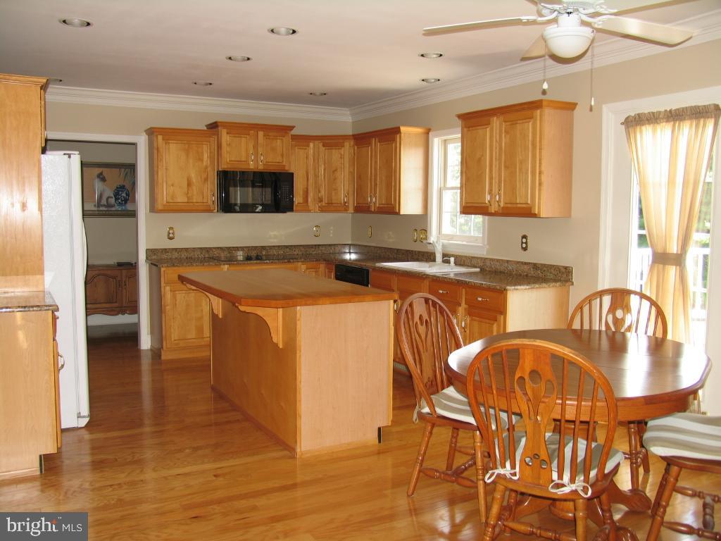 1303 Sylvan Road Lancaster, PA 17601 - Photo 14 of 38