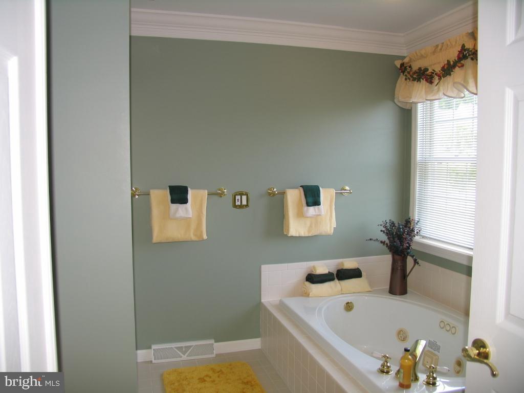 1303 Sylvan Road Lancaster, PA 17601 - Photo 29 of 38