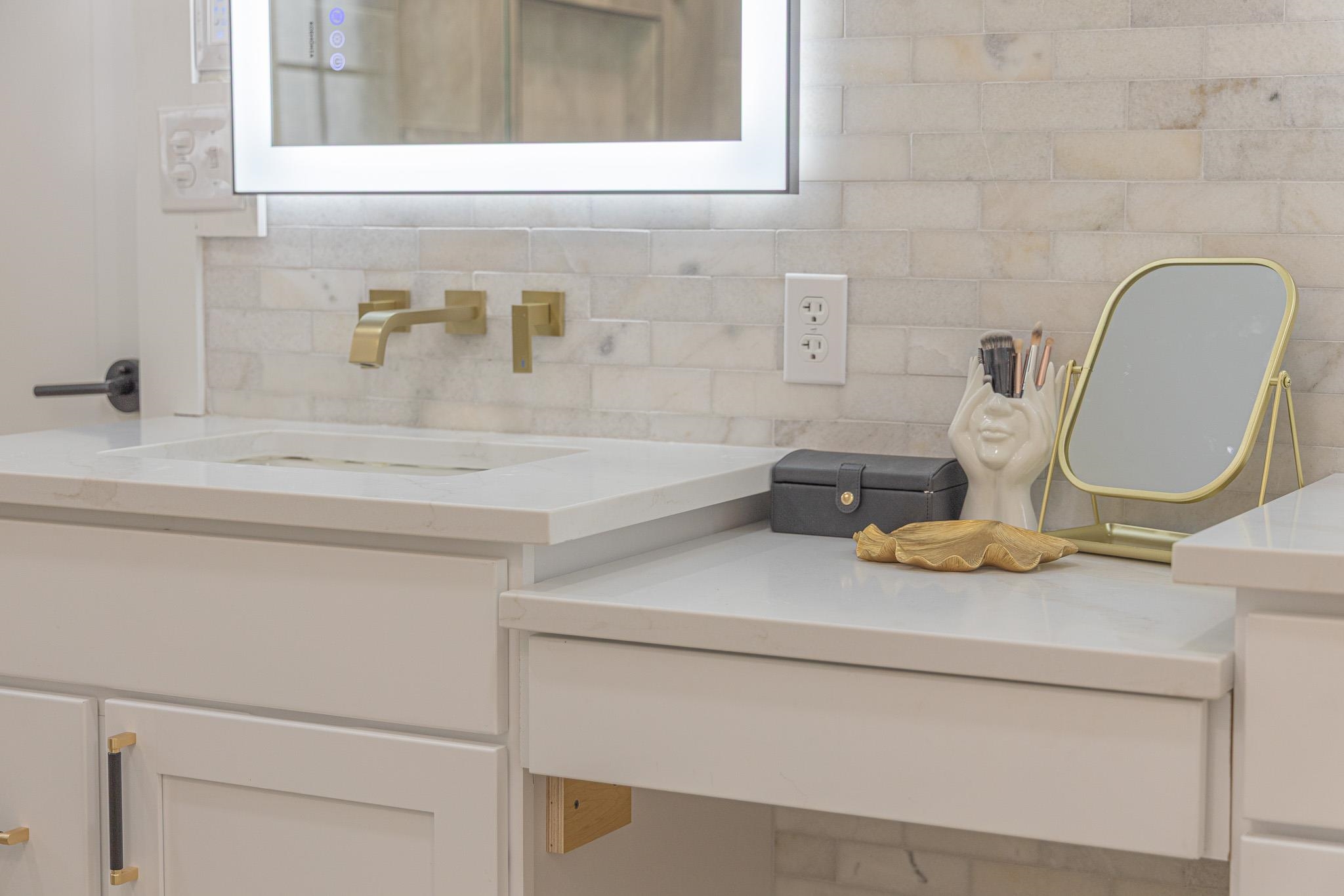 19690 Lawrence Road Fairhope, AL 36532 - Photo 42 of 73 Bathroom