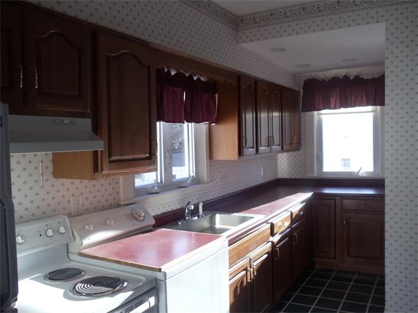 82 Curve Street Needham, MA 02492 - Photo 5 of 13