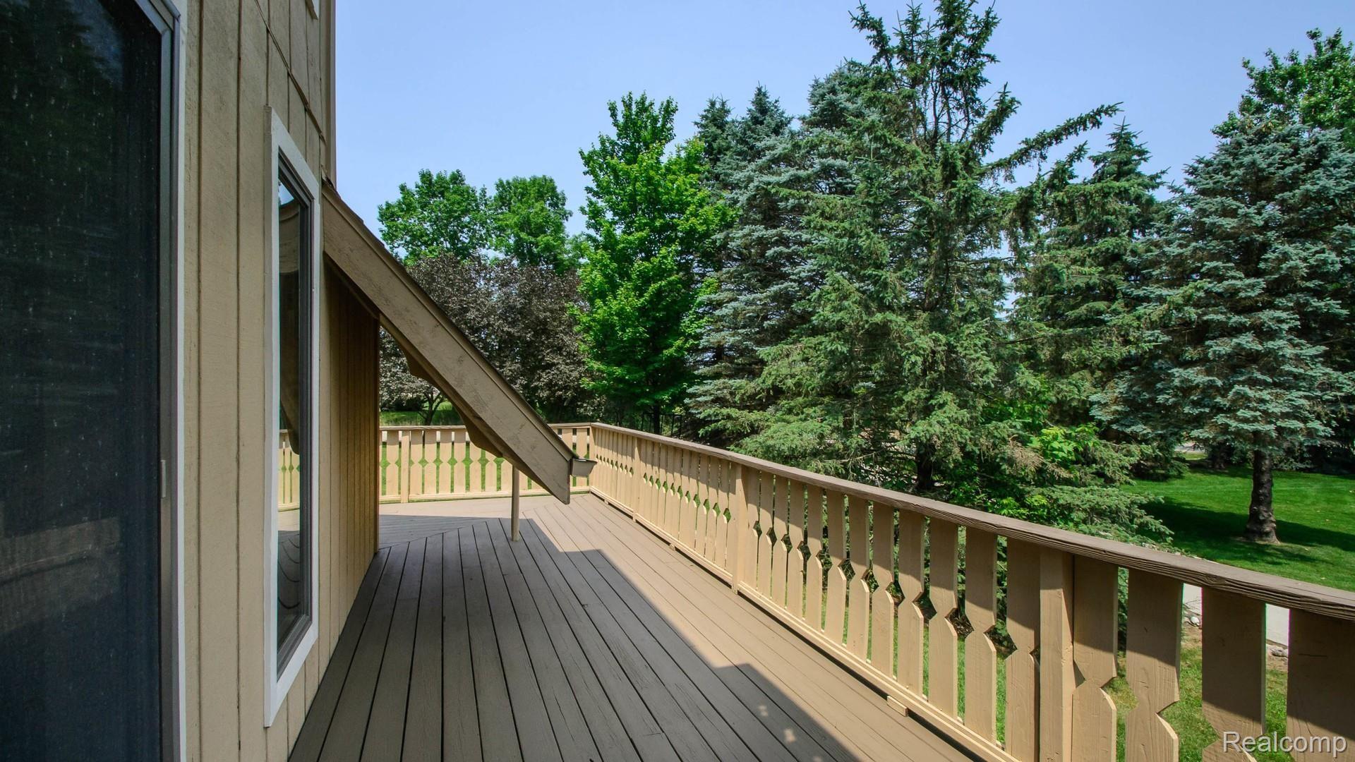 3949 West Schafer Road Pinckney, MI 48169 - Photo 10 of 59 009_62.jpg