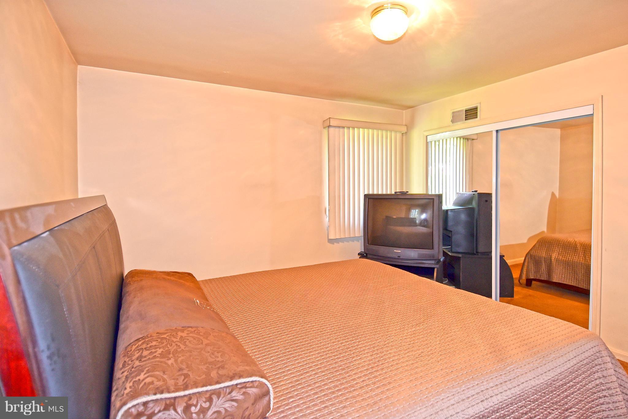 6107 Manor Road Clinton, MD 20735 - Photo 17 of 24 Bedroom