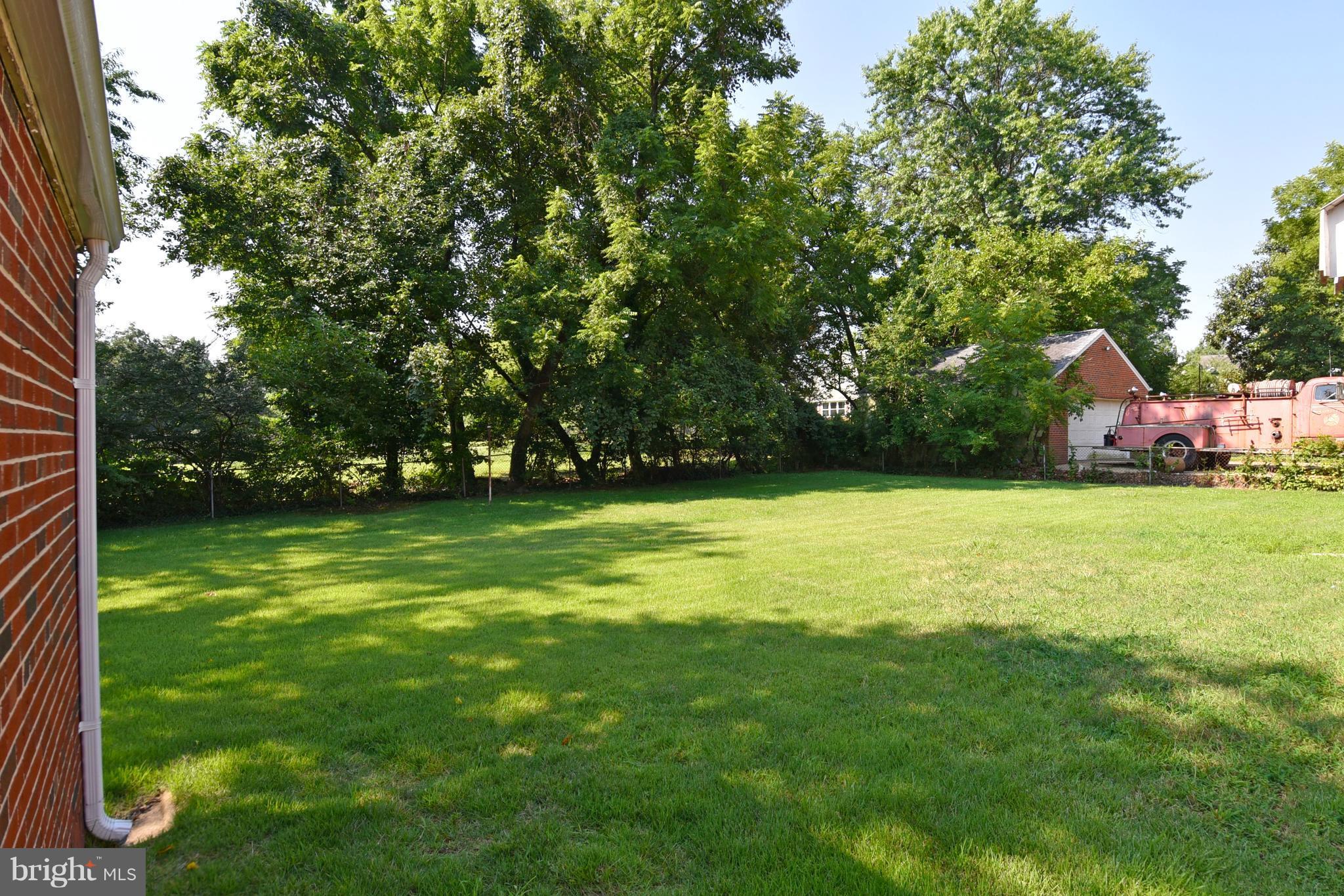6107 Manor Road Clinton, MD 20735 - Photo 23 of 24 Exterior (Rear)
