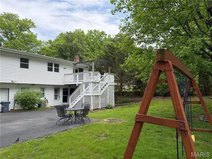 $390,000 | 821 Courtland Place, Manchester, MO 63021