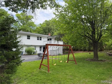 $390,000 | 821 Courtland Place, Manchester, MO 63021