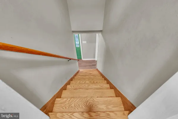 a picture of a room
