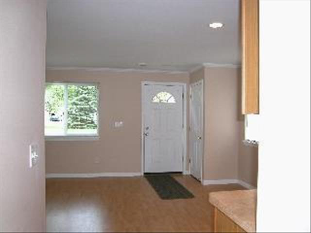 855 Rambow Drive Monroe, MI 48161 - Photo 8 of 19 Front entrance