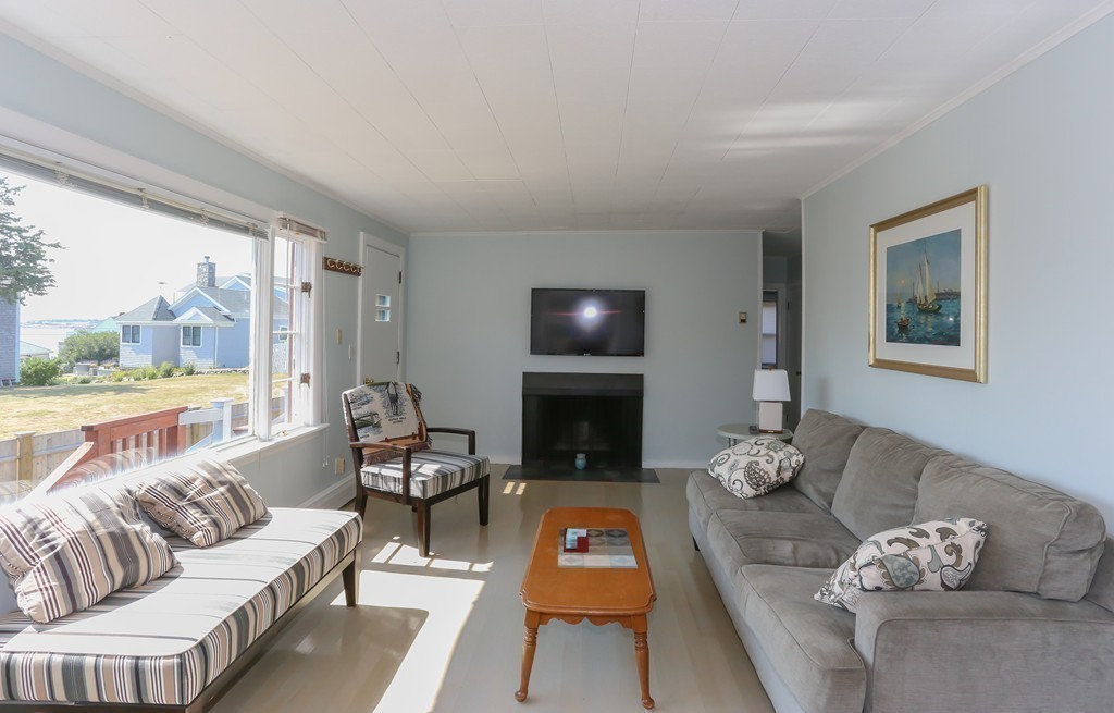 7 Palfrey Road Gloucester, MA 01930 - Photo 8 of 26
