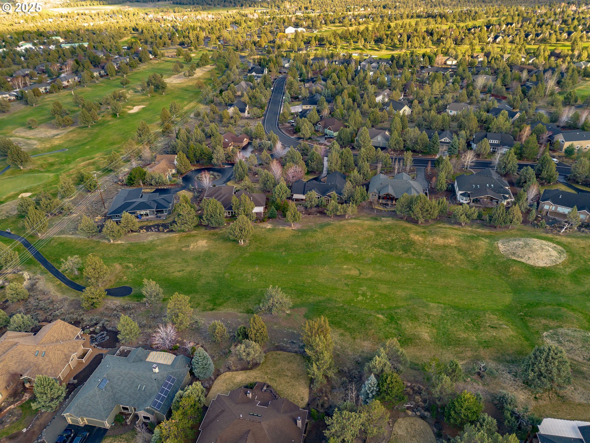 8830 Merlin Drive Redmond, OR 97756 - Photo 29 of 32 a view of outdoor space and yard