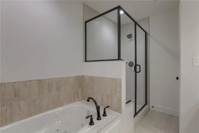 $600,000 | 1849 Arbor Trail, Liberty, MO 64068