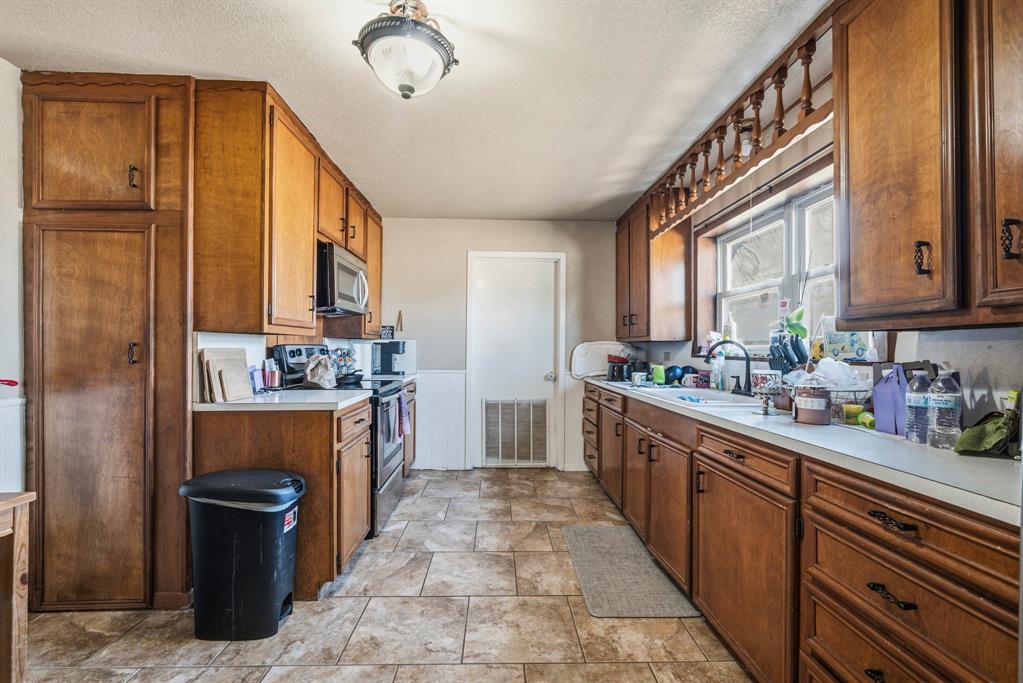 12069 Fm-1602 Hamilton, TX 76531 - Photo 27 of 32