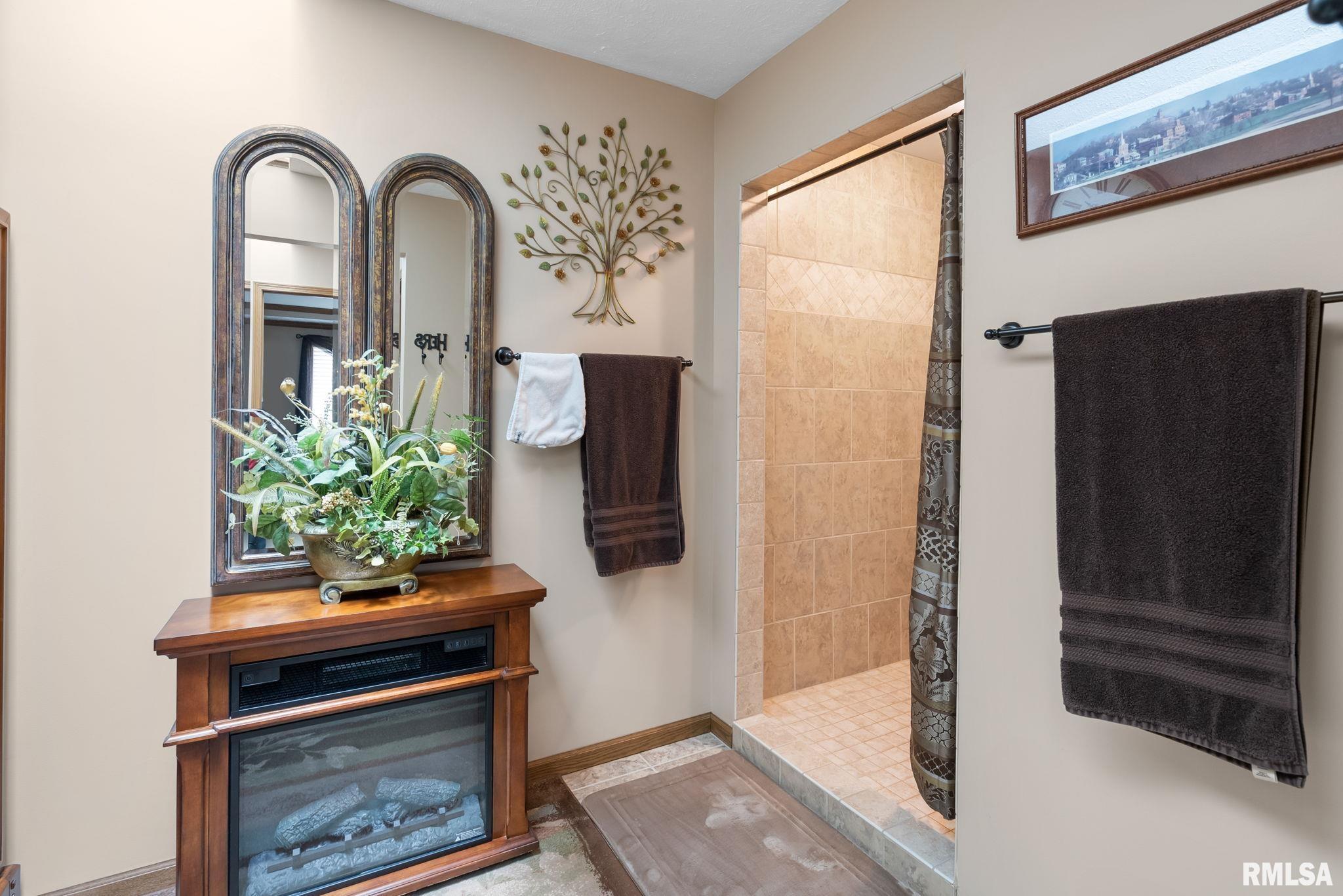 3351 East Ridge Drive Bettendorf, IA 52722 - Photo 20 of 44