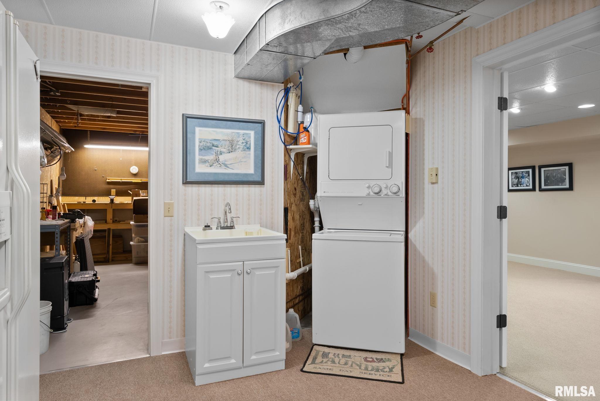 3351 East Ridge Drive Bettendorf, IA 52722 - Photo 35 of 44