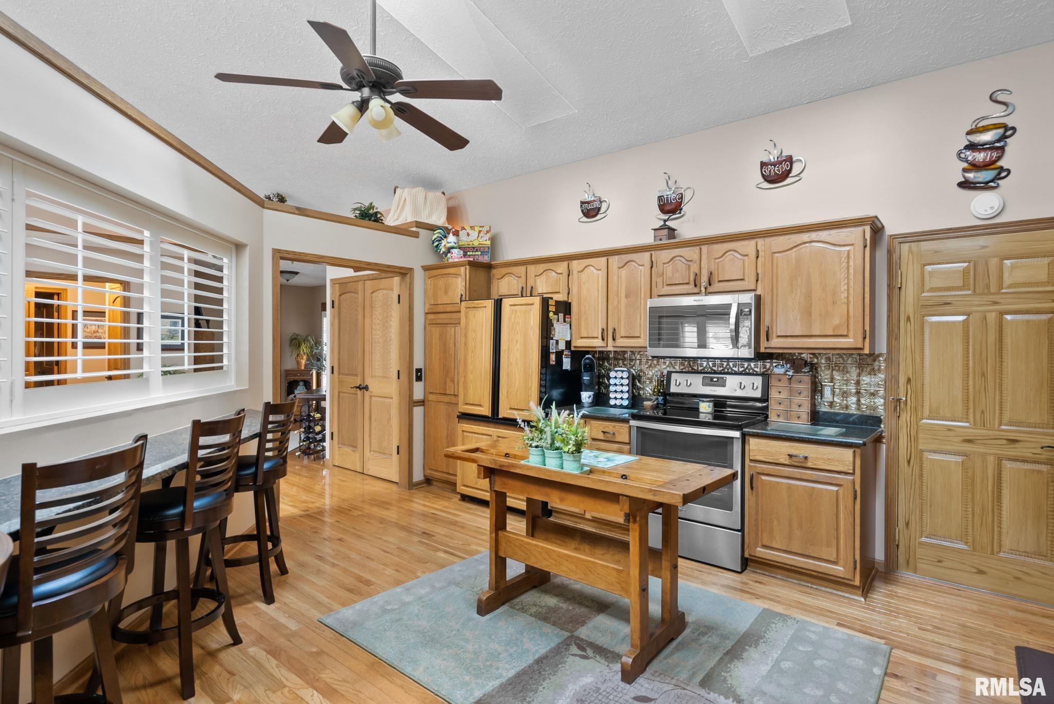 3351 East Ridge Drive Bettendorf, IA 52722 - Photo 6 of 44