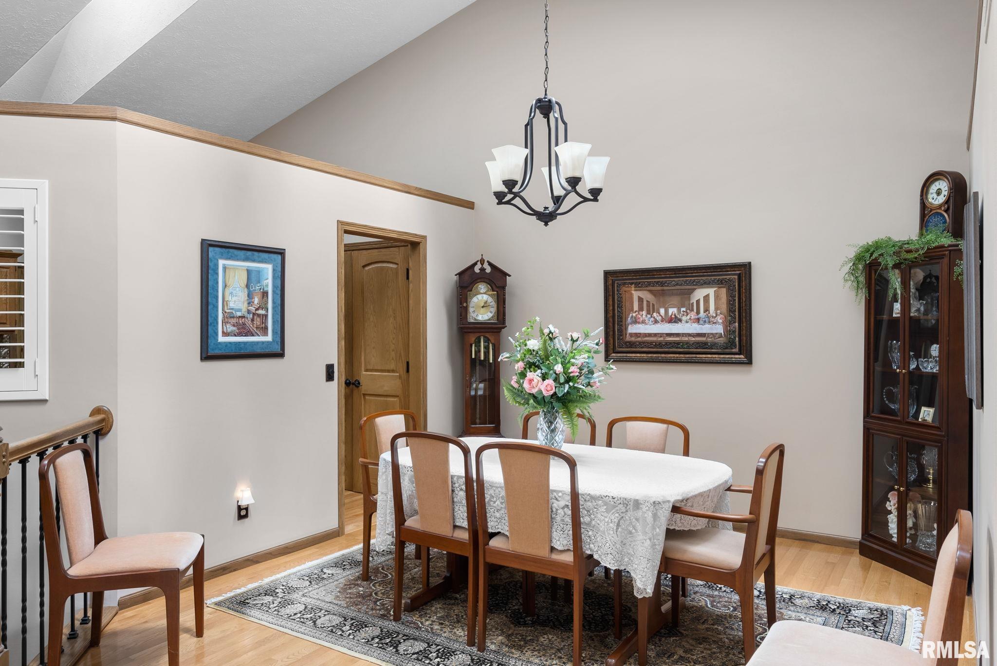 3351 East Ridge Drive Bettendorf, IA 52722 - Photo 9 of 44