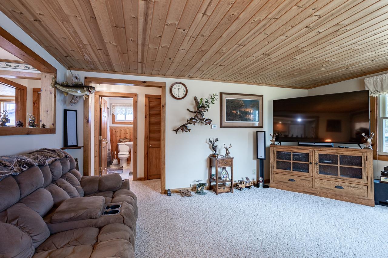 5291 Manor Road Rhinelander, WI 54501 - Photo 6 of 16 Gallery Image 6