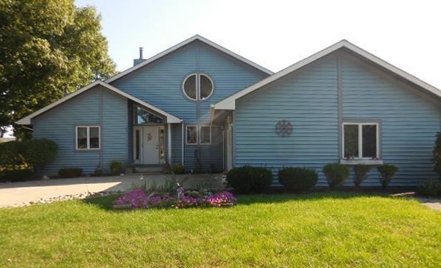 1724 Colonial Drive Rochester, IN 46975 - Photo 1 of 24