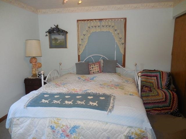 1724 Colonial Drive Rochester, IN 46975 - Photo 4 of 24