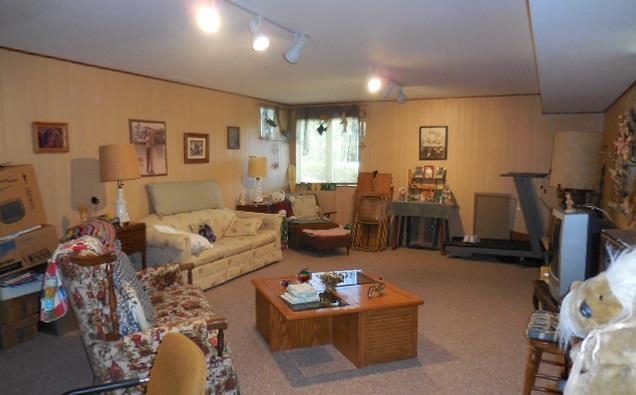 1724 Colonial Drive Rochester, IN 46975 - Photo 6 of 24