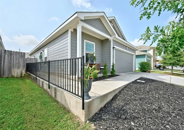 $1,900 | 3329 Colorado High Avenue, Austin, TX 78744