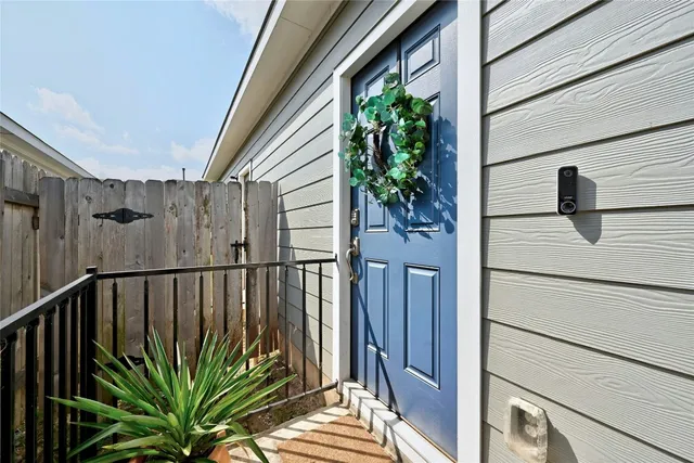 $1,900 | 3329 Colorado High Avenue, Austin, TX 78744