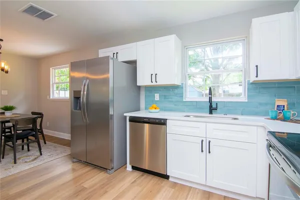 $3,000 | 3708 West Tyson Avenue, Tampa, FL 33611